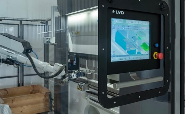 LVD Dyna Cell robotizuota lenkimo cele min