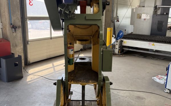 Metalo štampavimo presas 25T JINAOLAN ALP-25J / #310