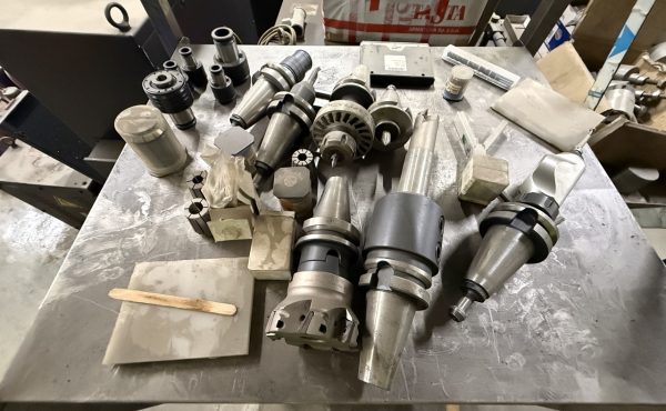 Apdirbimo centras HYUNDAI WIA F400 CNC / #312