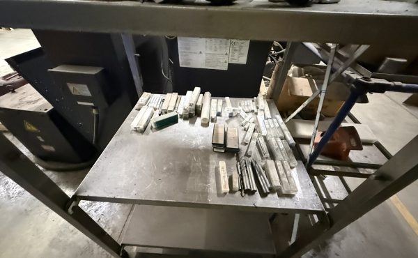 Apdirbimo centras HYUNDAI WIA F400 CNC / #312