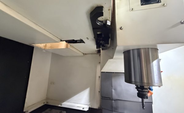 Apdirbimo centras HYUNDAI WIA F400 CNC / #312