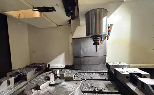 Apdirbimo centras HYUNDAI WIA F400 CNC / #312