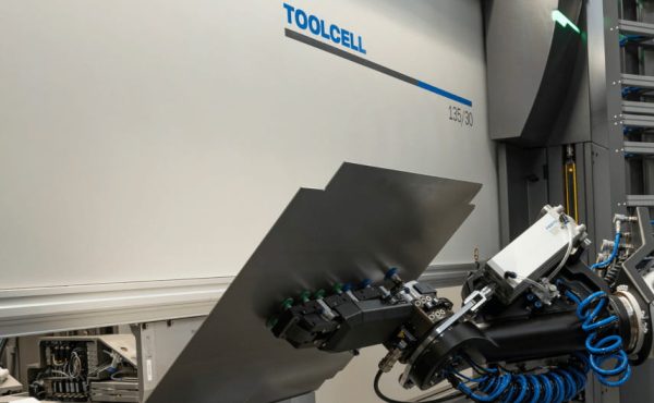 LVD RBS su TOOLCELL lenkimo presu